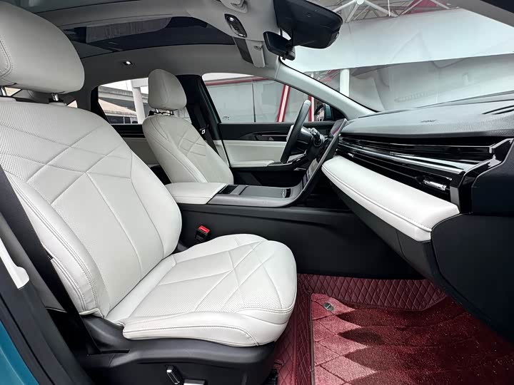 Фото 32 - Geely Galaxy L6