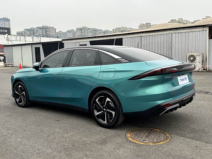 Фото 6 - Geely Galaxy L6