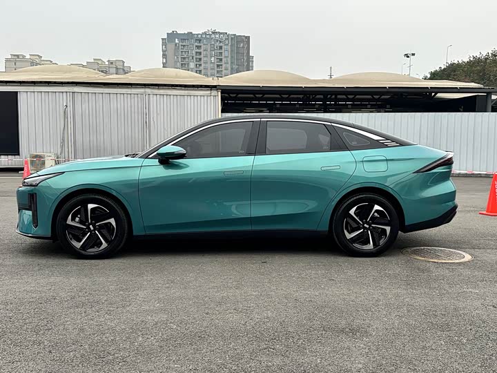 Фото 7 - Geely Galaxy L6