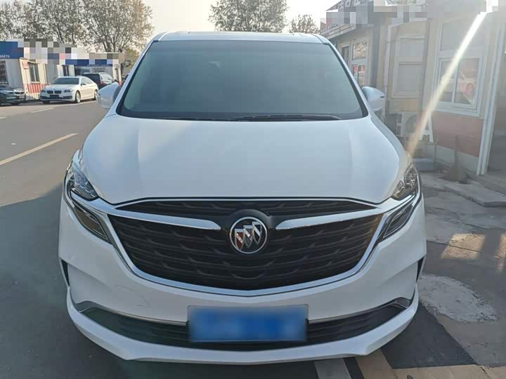 Фото 3 - Buick GL8 ES