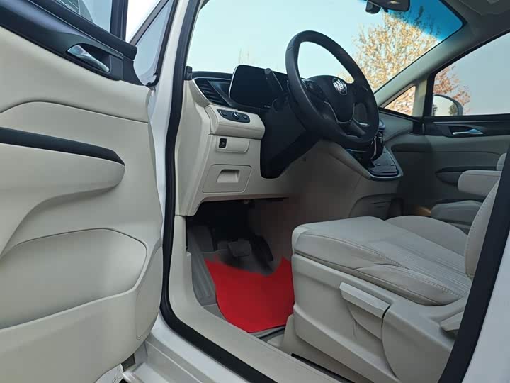 Фото 9 - Buick GL8 ES