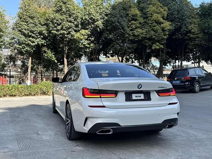 Фото 12 - BMW 3 Series