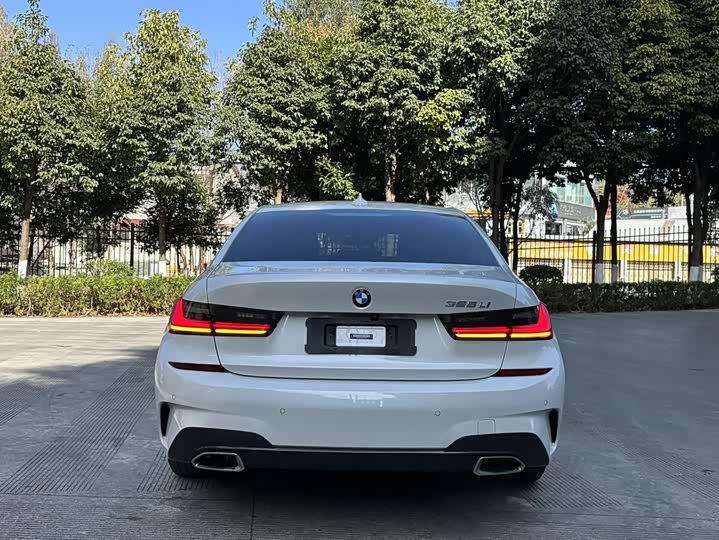 Фото 13 - BMW 3 Series