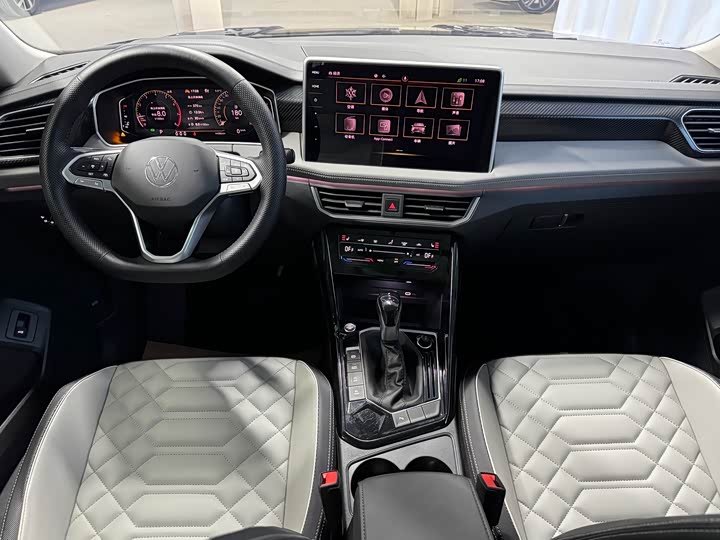 Фото 15 - Volkswagen Tayron