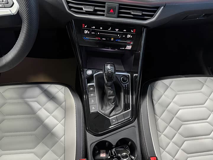 Фото 18 - Volkswagen Tayron