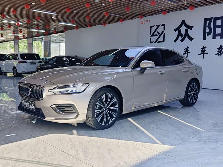 Фото 1 - Volvo S60