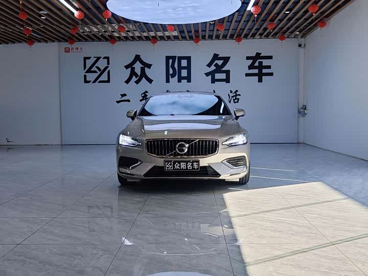 Фото 2 - Volvo S60