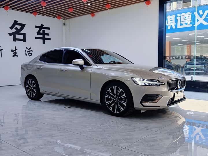 Фото 3 - Volvo S60