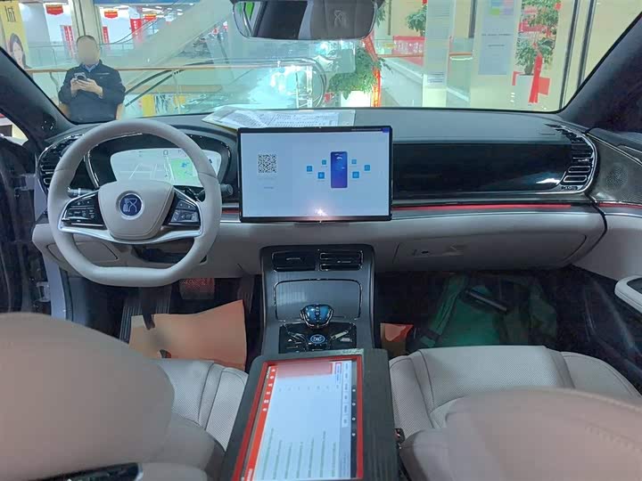 Фото 12 - BYD Han