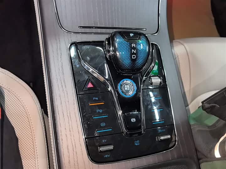 Фото 6 - BYD Han