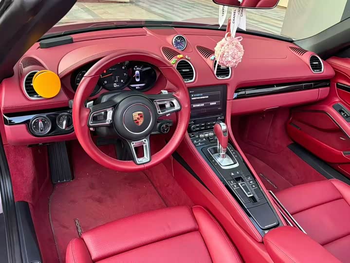 Фото 4 - Porsche 718