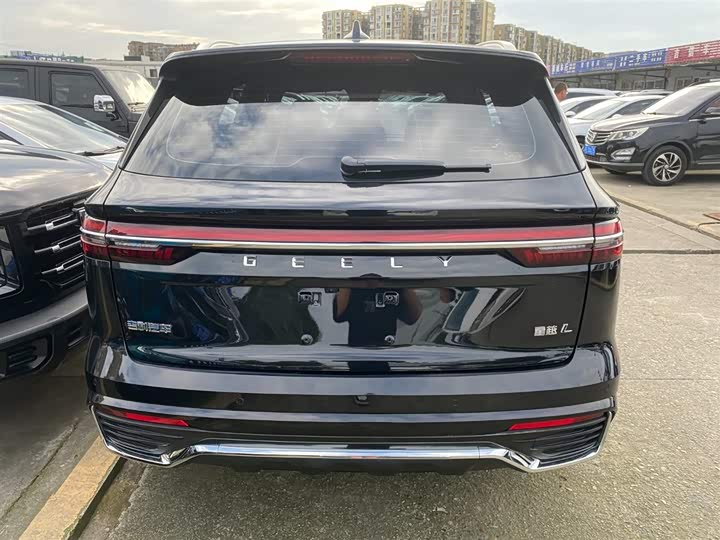 Фото 19 - Geely Monjaro