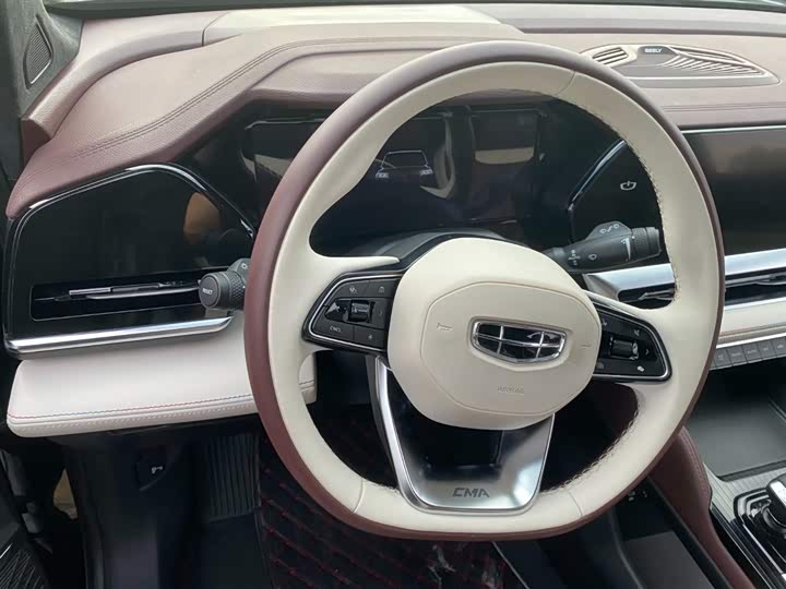 Фото 22 - Geely Monjaro