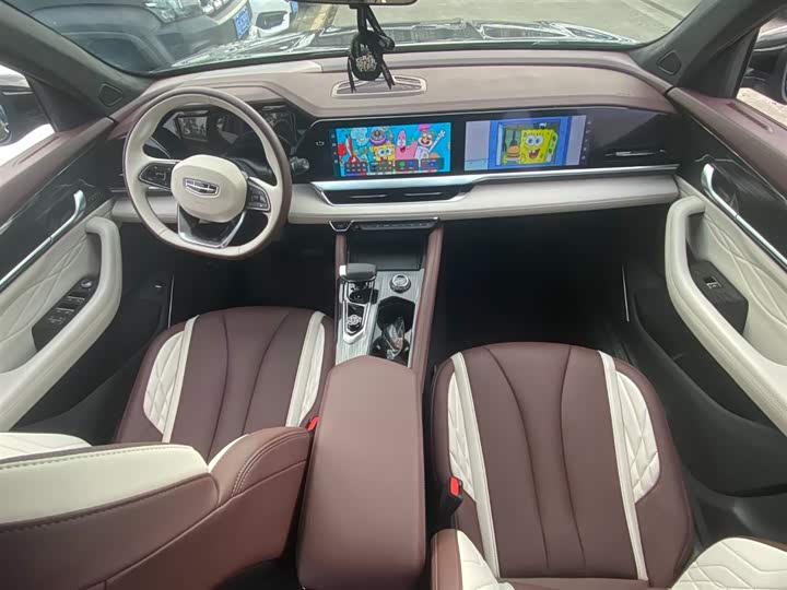 Фото 27 - Geely Monjaro