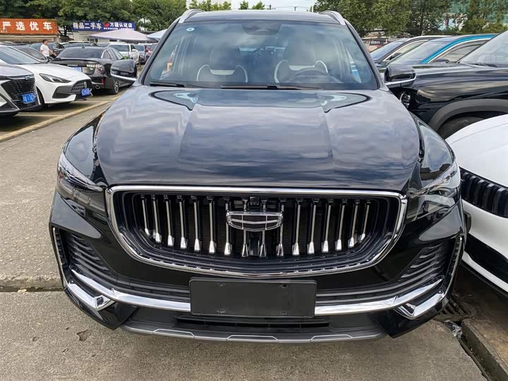 Фото 3 - Geely Monjaro