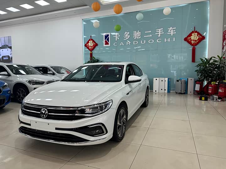 Фото 1 - Volkswagen Bora