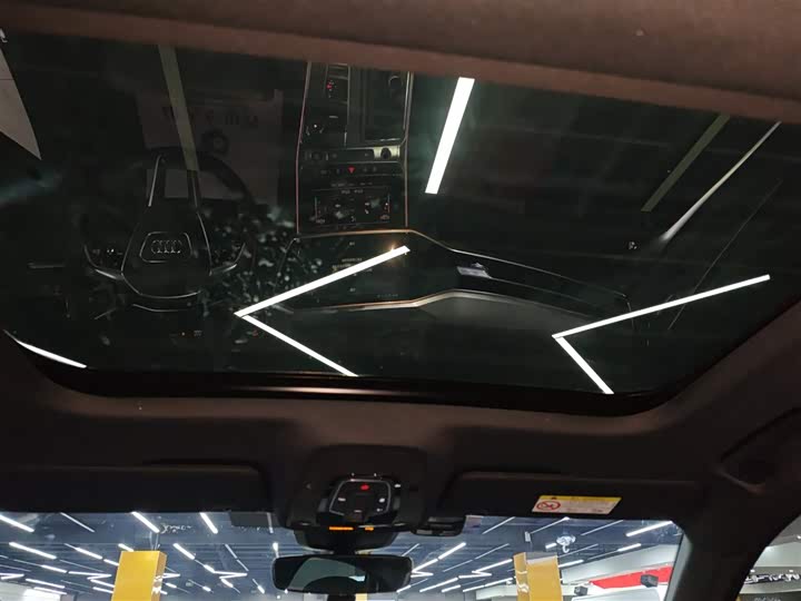 Фото 8 - Audi A6L