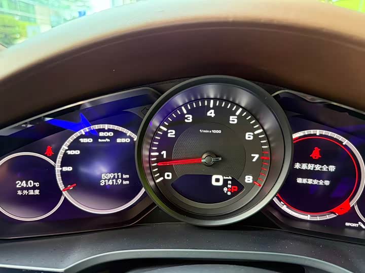 Фото 24 - Porsche Cayenne