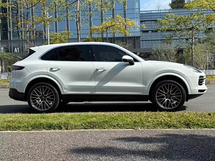 Фото 5 - Porsche Cayenne