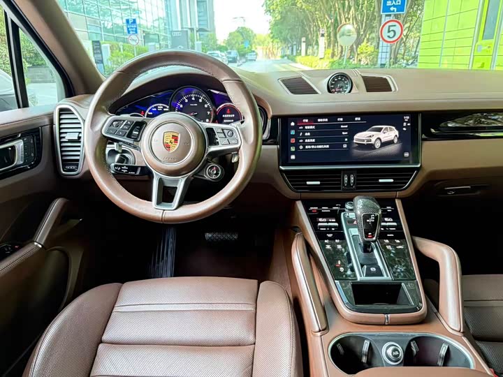 Фото 8 - Porsche Cayenne