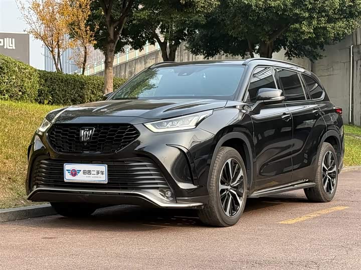 Фото 1 - Toyota Crown Kluger