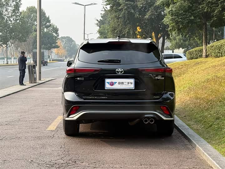 Фото 5 - Toyota Crown Kluger