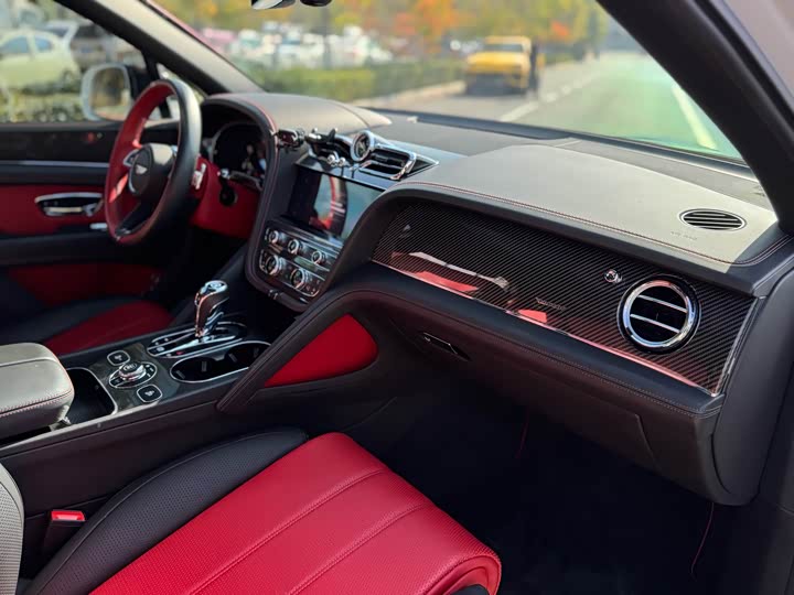 Фото 5 - Bentley Bentayga