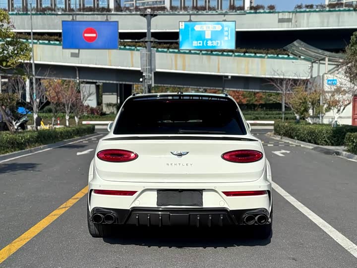 Фото 8 - Bentley Bentayga