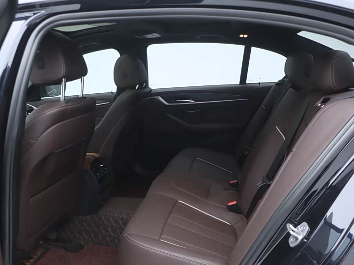 Фото 17 - BMW 5 Series Hybrid