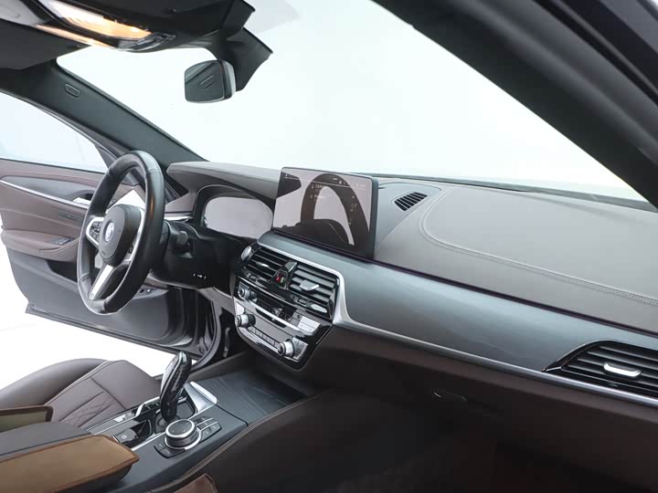 Фото 24 - BMW 5 Series Hybrid