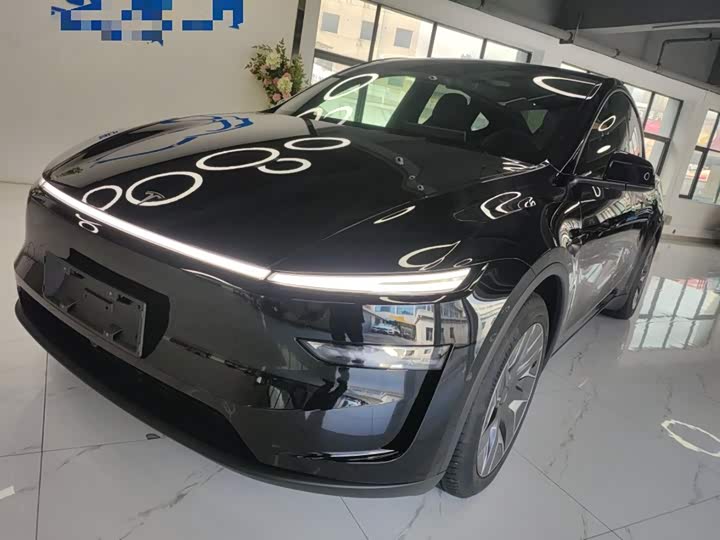 Фото 2 - Tesla Model Y