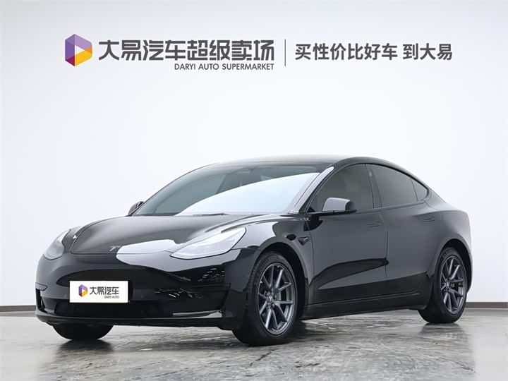 Фото 1 - Tesla Model 3