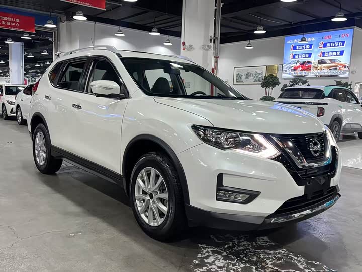Фото 2 - Nissan X-Trail