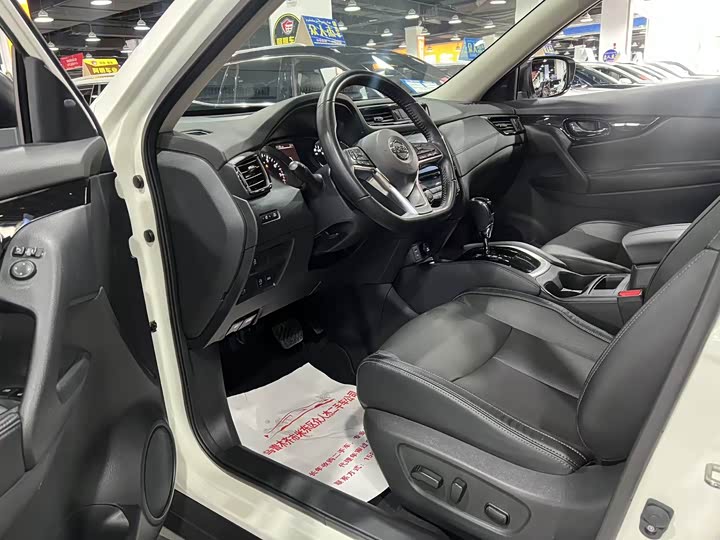 Фото 7 - Nissan X-Trail