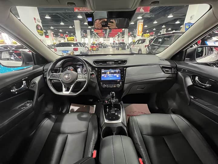 Фото 9 - Nissan X-Trail