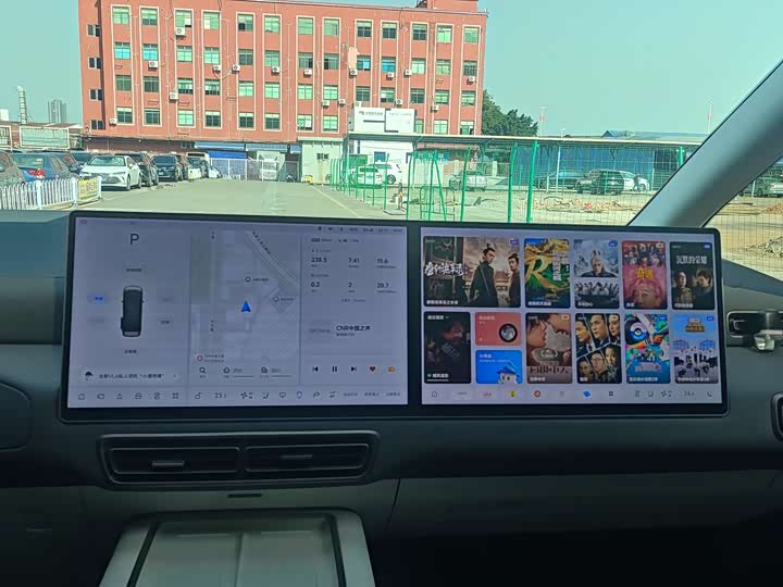 Фото 13 - LiXiang Mega