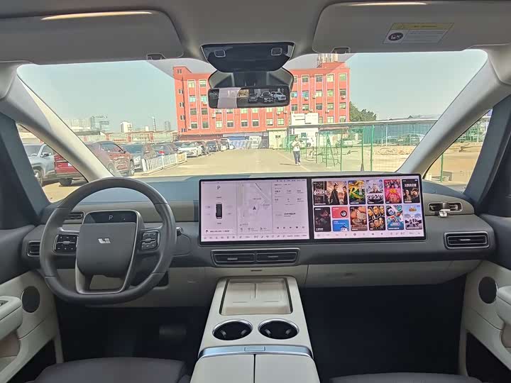 Фото 14 - LiXiang Mega