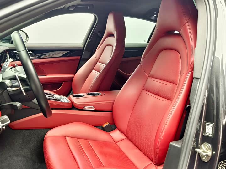 Фото 12 - Porsche Panamera