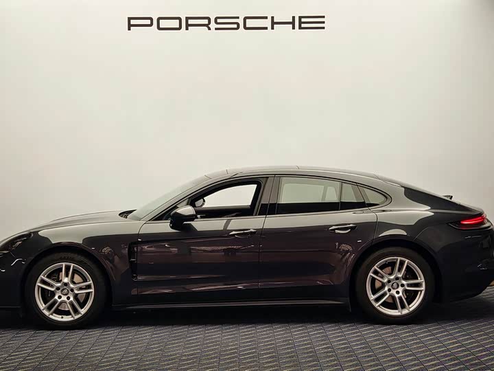 Фото 4 - Porsche Panamera