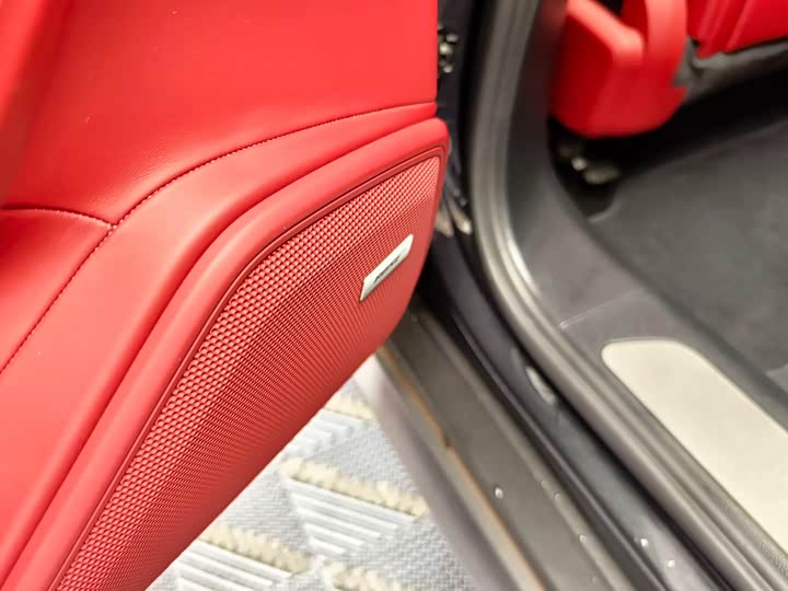 Фото 9 - Porsche Panamera