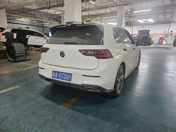 Фото 8 - Volkswagen Golf