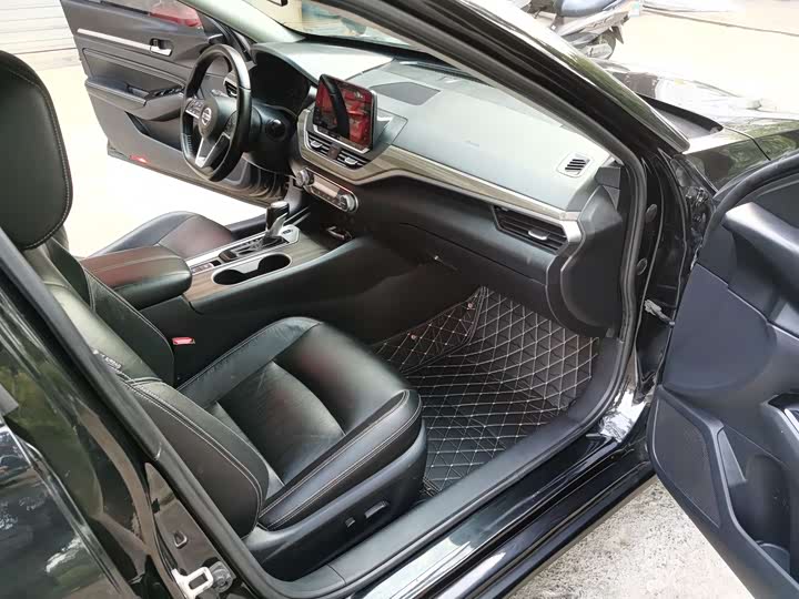 Фото 10 - Nissan Teana