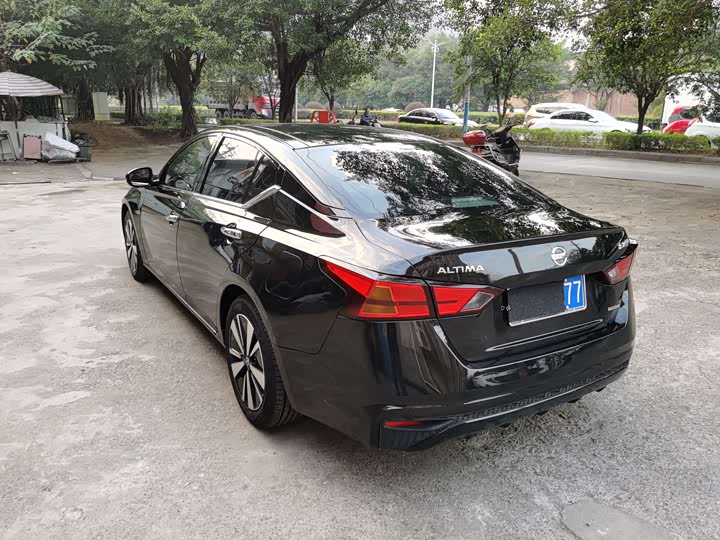 Фото 4 - Nissan Teana