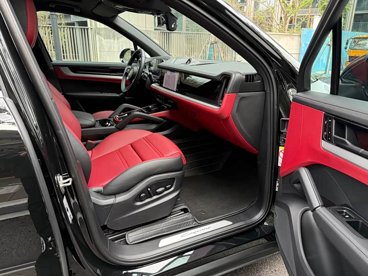 Фото 10 - Porsche Cayenne