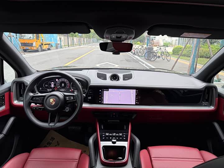 Фото 12 - Porsche Cayenne