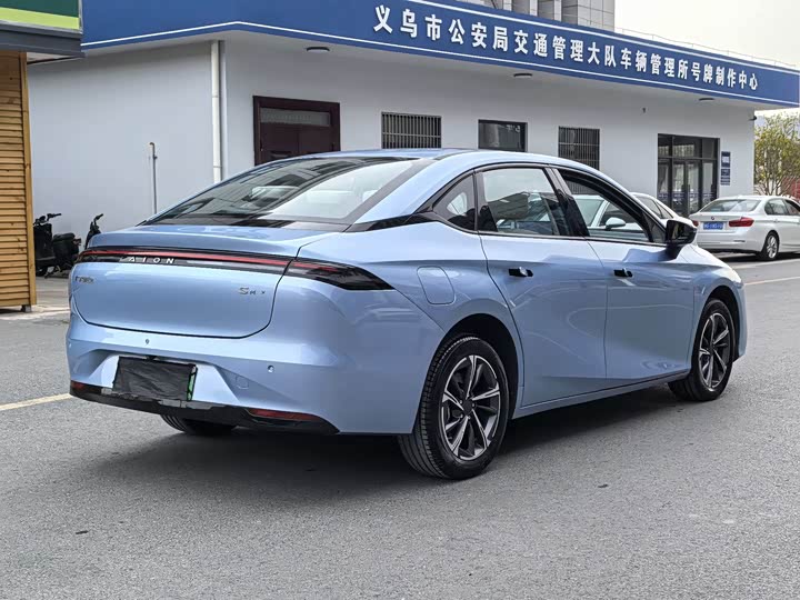 Фото 6 - GAC Aion S Max