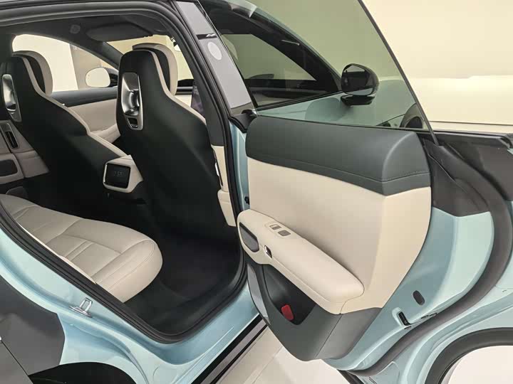 Фото 8 - Xiaomi YU7