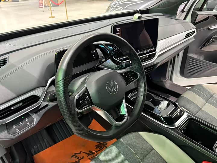 Фото 10 - Volkswagen ID.4 Crozz