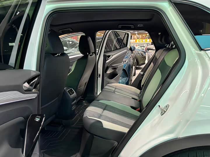 Фото 11 - Volkswagen ID.4 Crozz