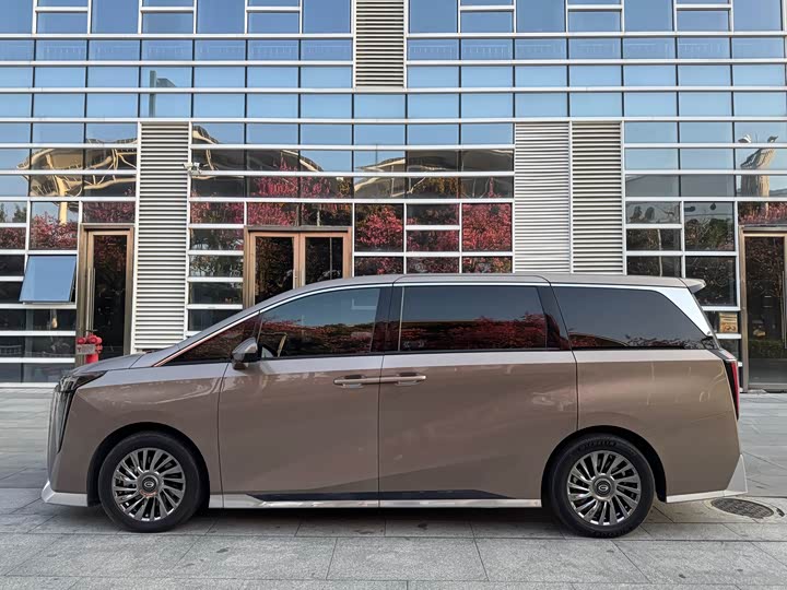 Фото 3 - GAC Trumpchi M8